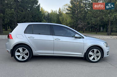 Хэтчбек Volkswagen Golf 2014 в 