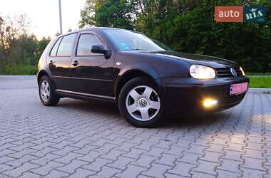 Хетчбек Volkswagen Golf 2003 в Красилові