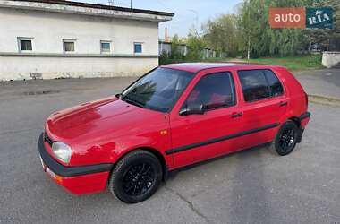Хетчбек Volkswagen Golf 1994 в 