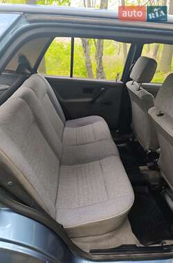 Хетчбек Volkswagen Golf 1988 в 