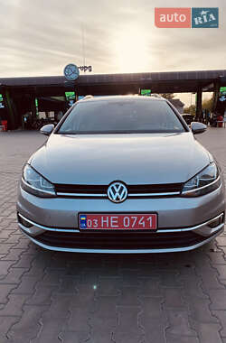 Универсал Volkswagen Golf 2017 в Луцке