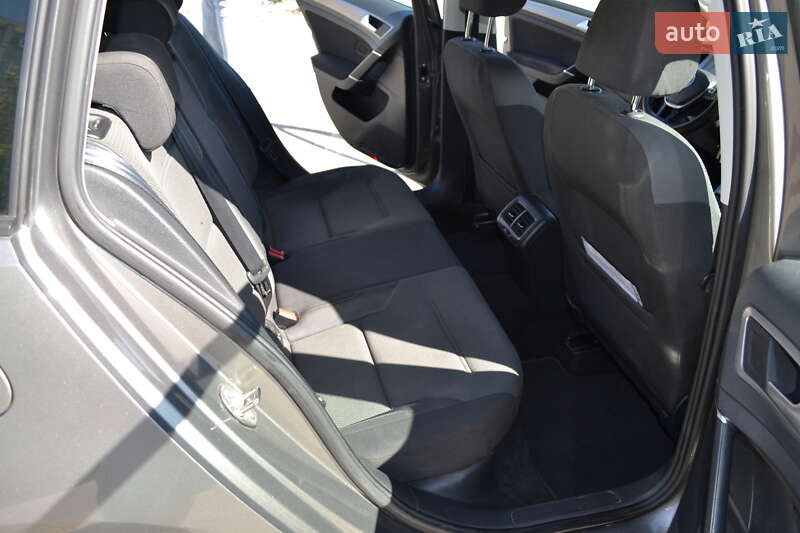 Универсал Volkswagen Golf 2015 в Днепре