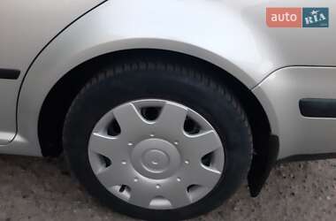 Универсал Volkswagen Golf 2000 в 