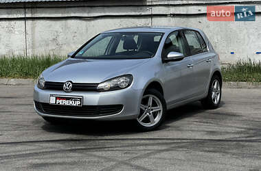 Хэтчбек Volkswagen Golf 2009 в Киеве