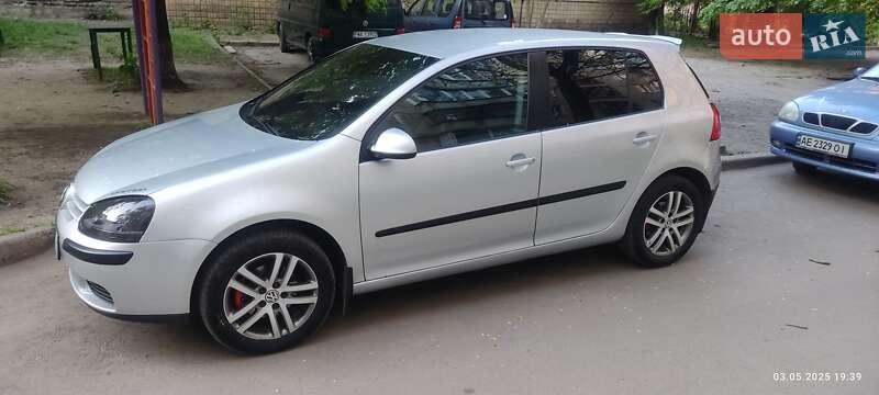 Volkswagen Golf 2005