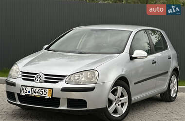Хэтчбек Volkswagen Golf 2006 в 