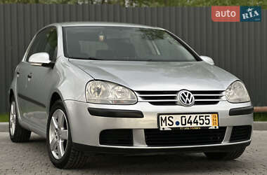 Хэтчбек Volkswagen Golf 2006 в 