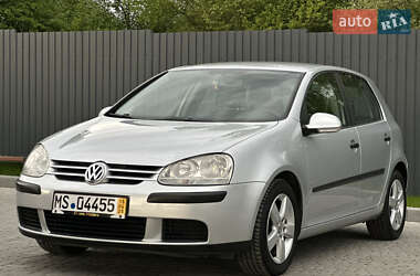Хэтчбек Volkswagen Golf 2006 в 