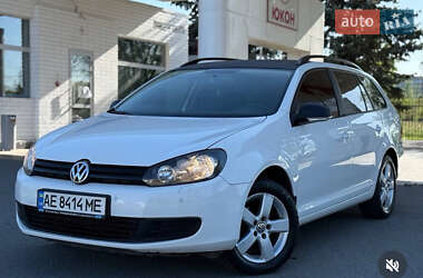 Універсал Volkswagen Golf 2010 в Дніпрі