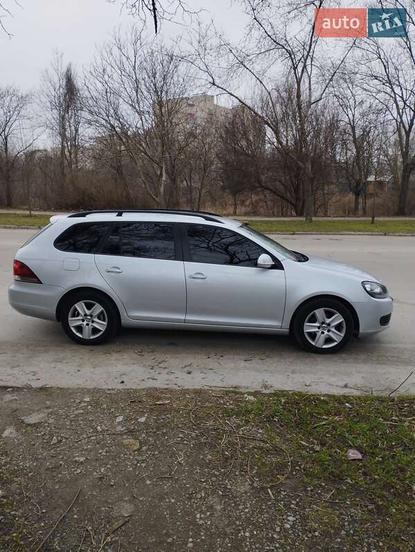 Универсал Volkswagen Golf 2009 в Запорожье