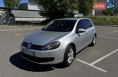 Хетчбек Volkswagen Golf 2010 в Києві