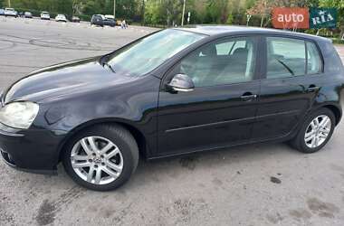 Хэтчбек Volkswagen Golf 2007 в 