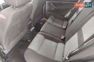 Универсал Volkswagen Golf 2005 в 