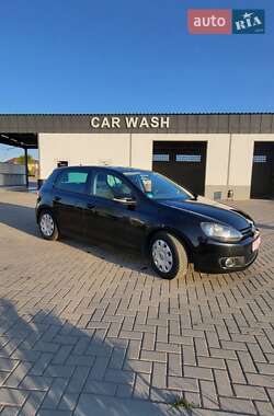 Хэтчбек Volkswagen Golf 2010 в Харькове