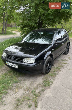 Хэтчбек Volkswagen Golf 2003 в Харькове
