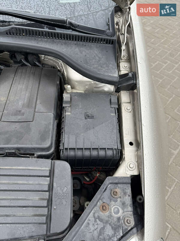 Хэтчбек Volkswagen Golf 2005 в Белой Церкви
