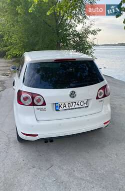 Хетчбек Volkswagen Golf 2011 в 