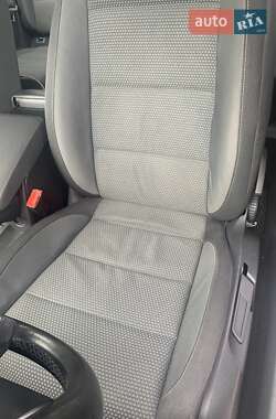 Хэтчбек Volkswagen Golf 2009 в 
