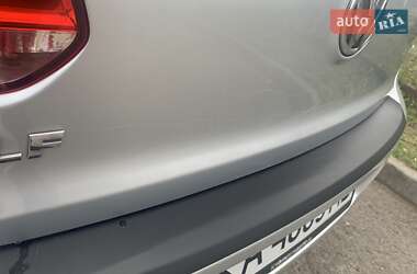 Хэтчбек Volkswagen Golf 2009 в 