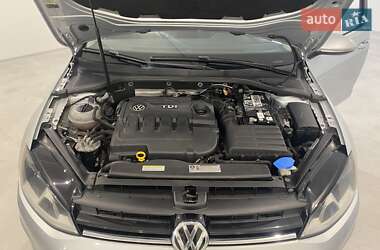 Універсал Volkswagen Golf 2015 в 