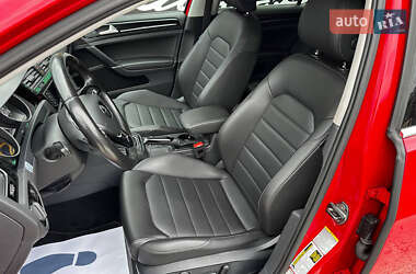 Универсал Volkswagen Golf 2015 в 