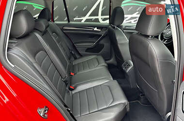 Универсал Volkswagen Golf 2015 в 