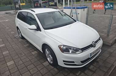 Универсал Volkswagen Golf 2015 в Черкассах