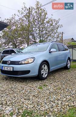 Універсал Volkswagen Golf 2010 в 