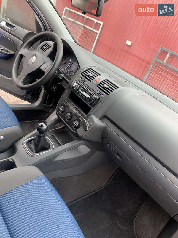 Хетчбек Volkswagen Golf 2005 в Бродах фото 10 Хетчбек Volkswagen Golf 2005 в Бродах