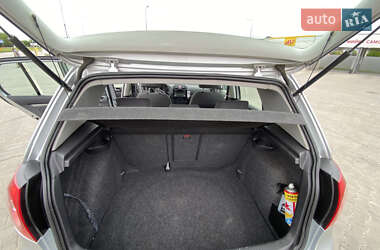 Хетчбек Volkswagen Golf 2005 в 