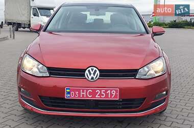 Хетчбек Volkswagen Golf 2015 в 