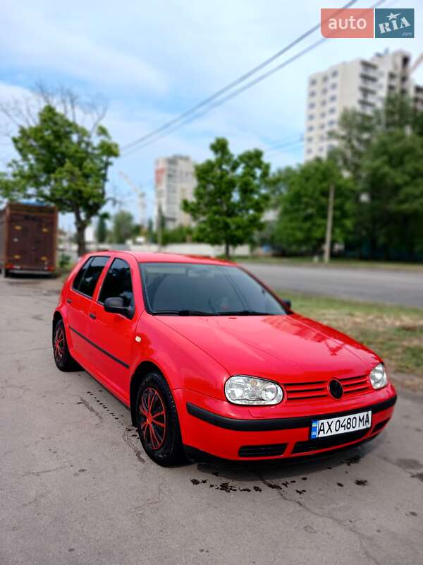 Volkswagen Golf 2000