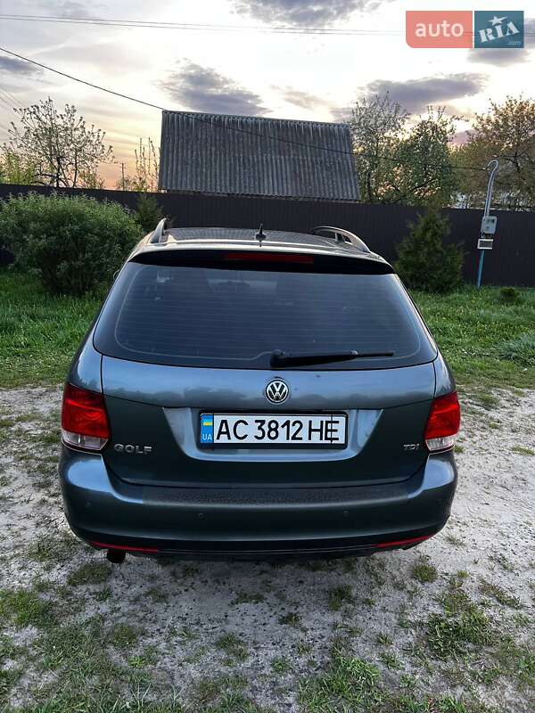 Універсал Volkswagen Golf 2010 в Ратному