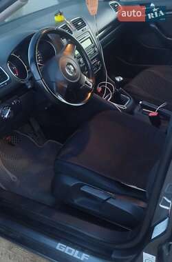 Универсал Volkswagen Golf 2009 в Сарнах