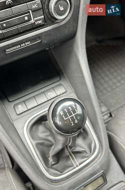 Універсал Volkswagen Golf 2012 в 