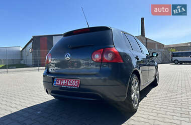 Хетчбек Volkswagen Golf 2006 в 