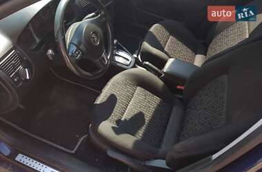 Хэтчбек Volkswagen Golf 2003 в 