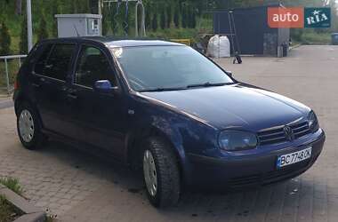 Хэтчбек Volkswagen Golf 2003 в 