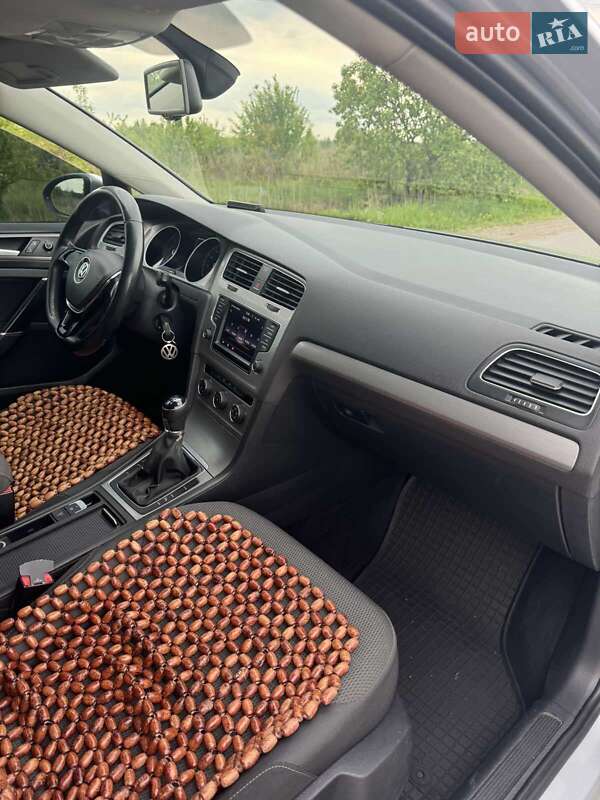 Универсал Volkswagen Golf 2016 в Львове фото 12 Универсал Volkswagen Golf 2016 в Львове