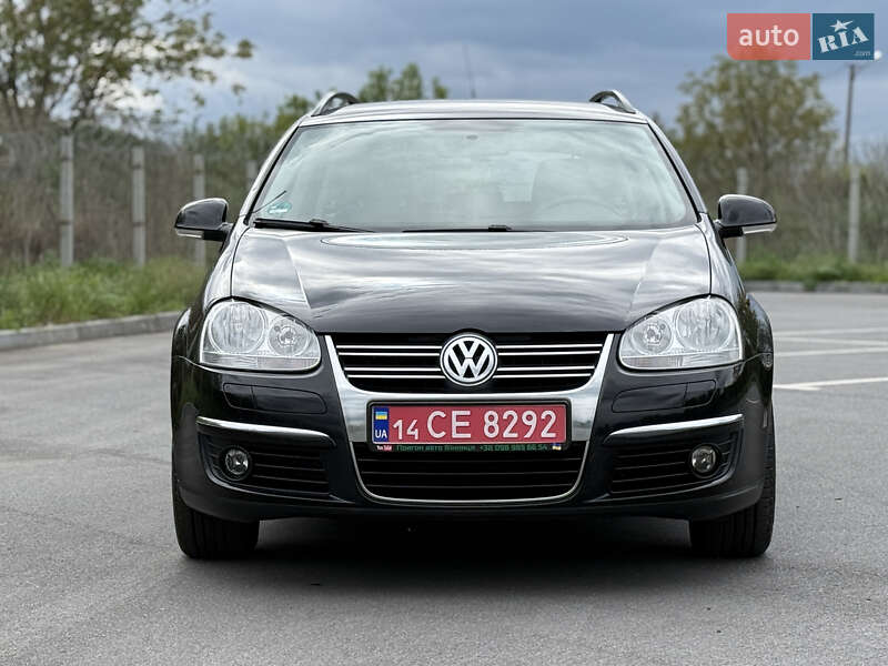 Універсал Volkswagen Golf 2009 в Вінниці