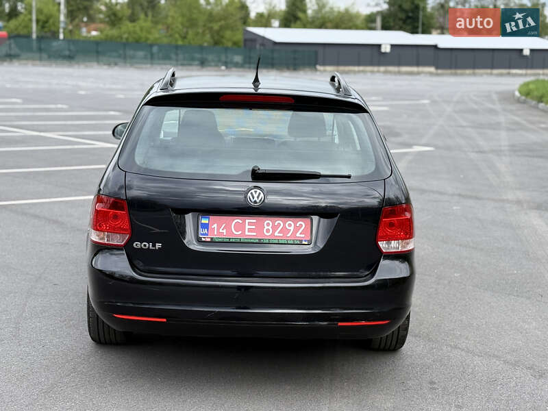 Універсал Volkswagen Golf 2009 в Вінниці