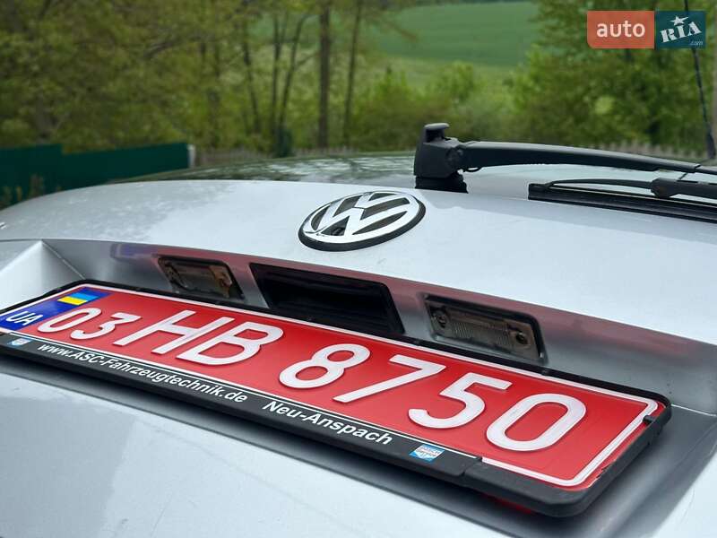 Универсал Volkswagen Golf 2003 в Бучаче