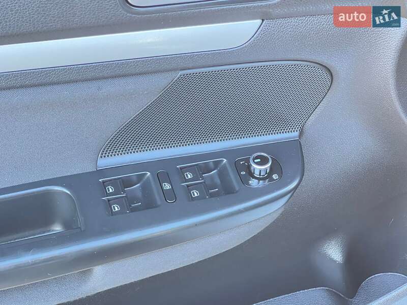 Універсал Volkswagen Golf 2011 в Бердичеві