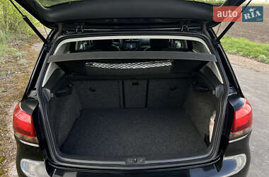 Хэтчбек Volkswagen Golf 2011 в 