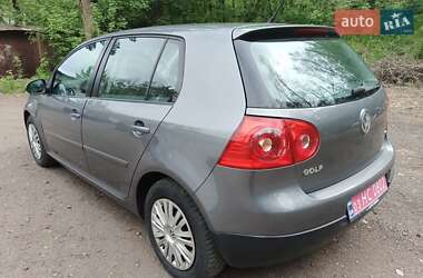 Хетчбек Volkswagen Golf 2007 в 