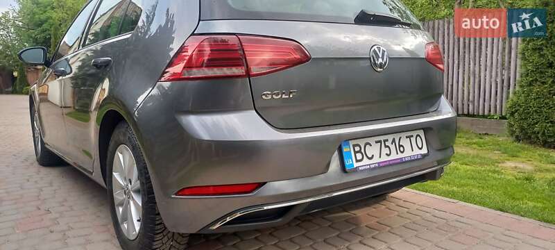 Хэтчбек Volkswagen Golf 2019 в Львове