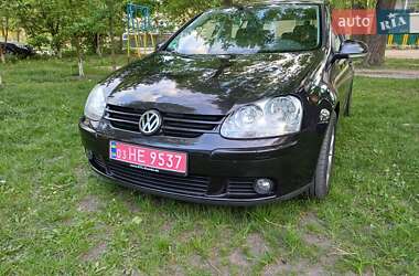 Хетчбек Volkswagen Golf 2006 в 