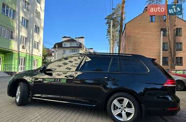 Універсал Volkswagen Golf 2019 в 