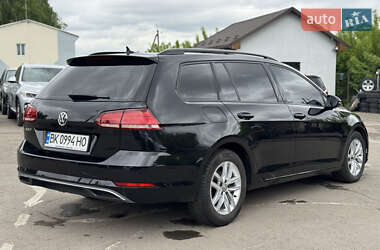 Універсал Volkswagen Golf 2017 в 