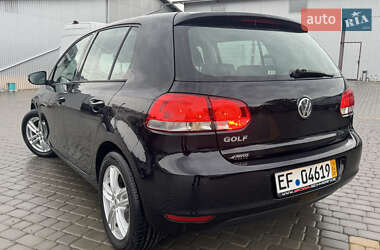 Хетчбек Volkswagen Golf 2011 в 